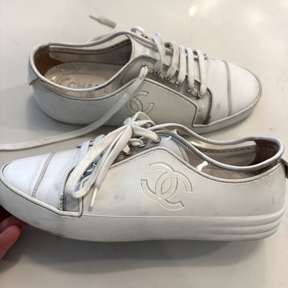Chanel 2017 White Leather Transparent Sneakers size 38.5 - Picture 2 of 8